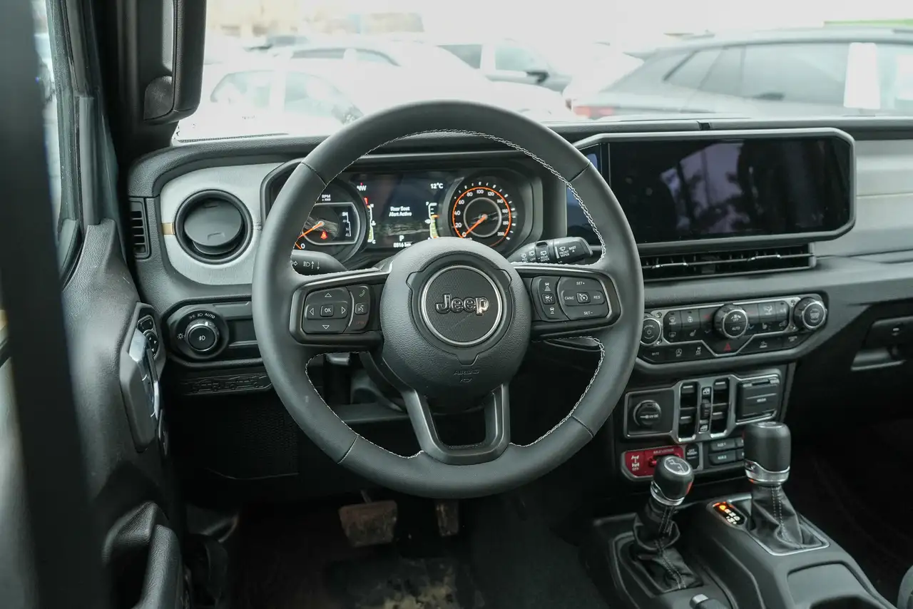Jeep Wrangler снимка Jeep Wrangler