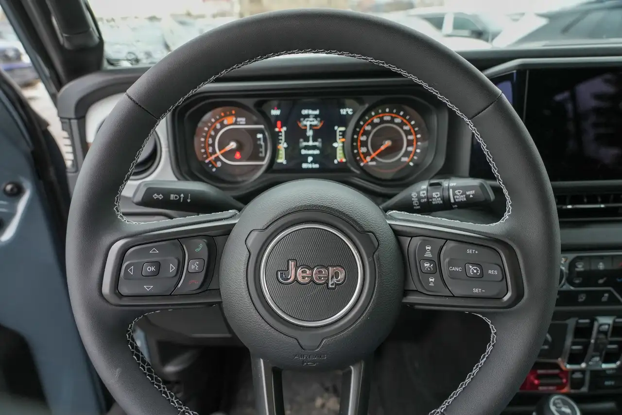 Jeep Wrangler снимка Jeep Wrangler
