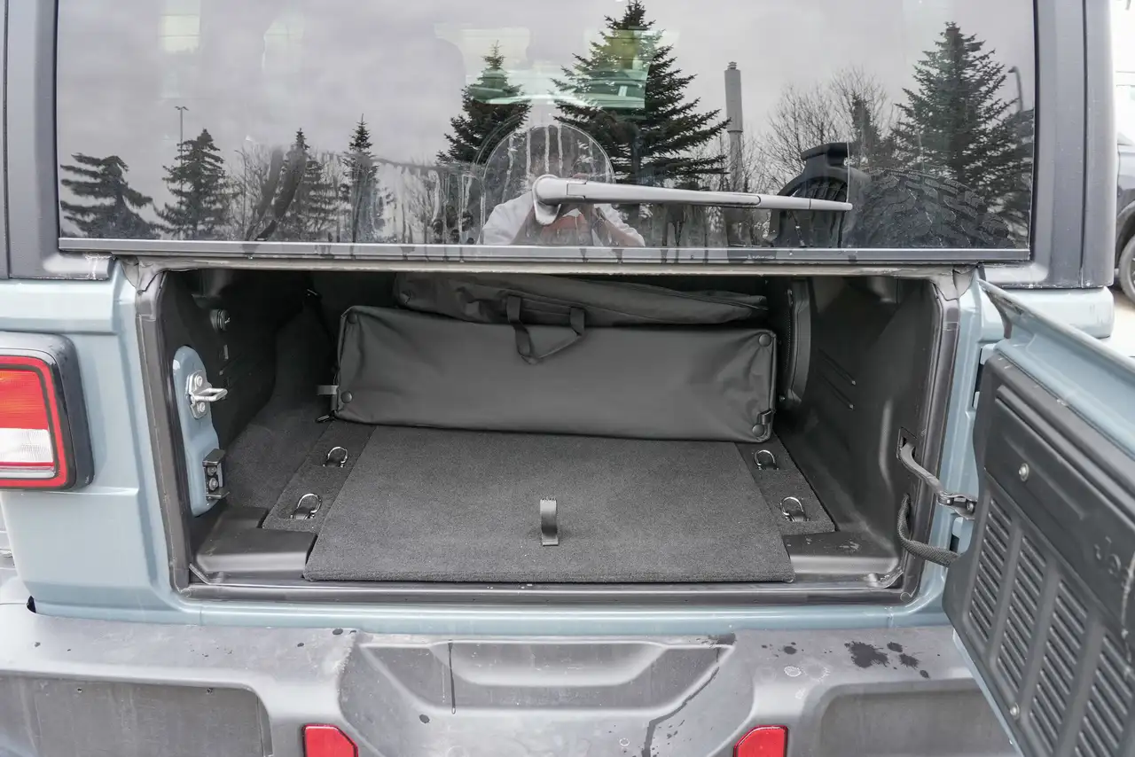 Jeep Wrangler снимка Jeep Wrangler
