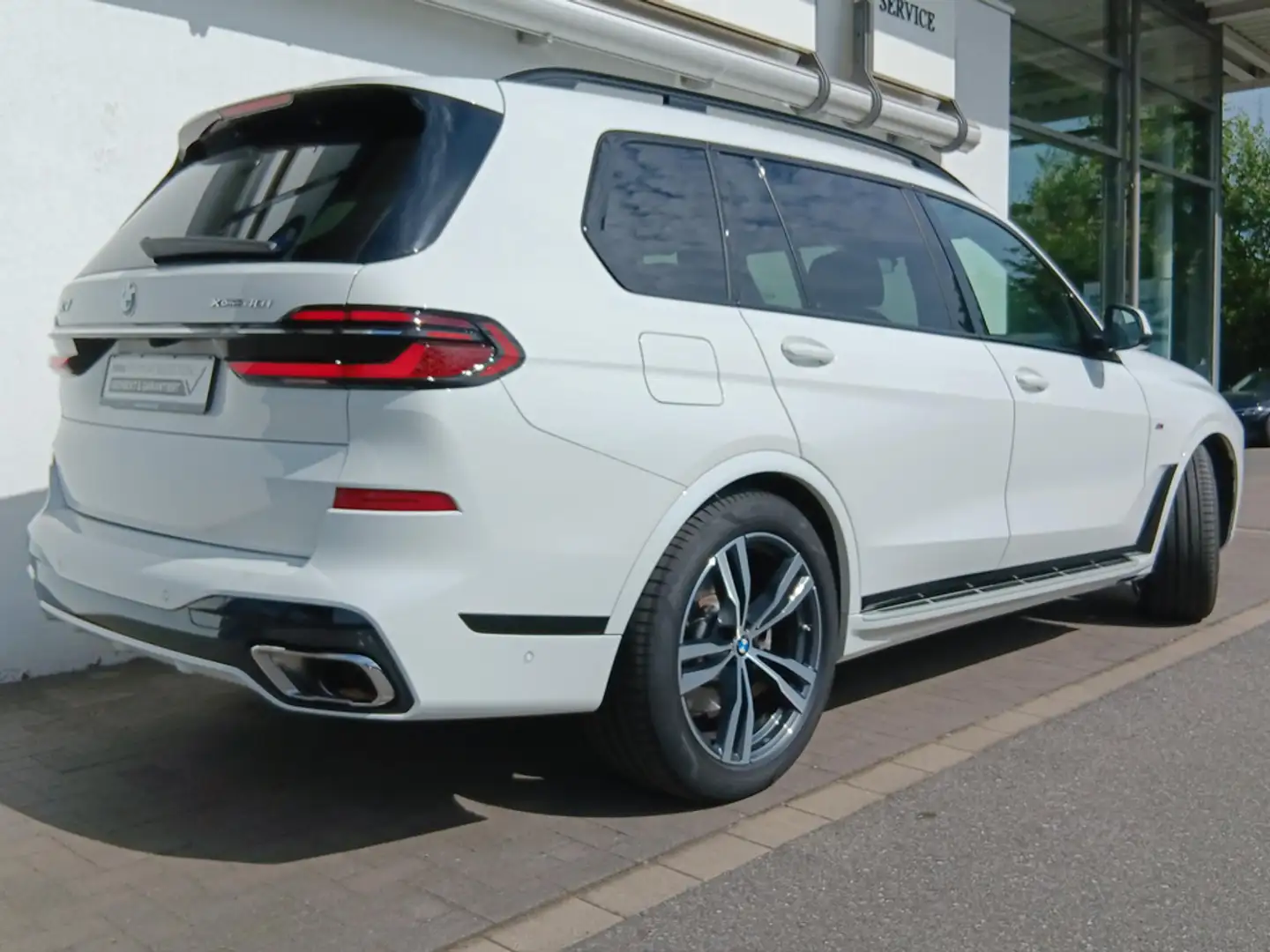BMW X7 xDrive40i M Sportpaket*FACELIFT*AHK*DAPro*h/k Wit - 2
