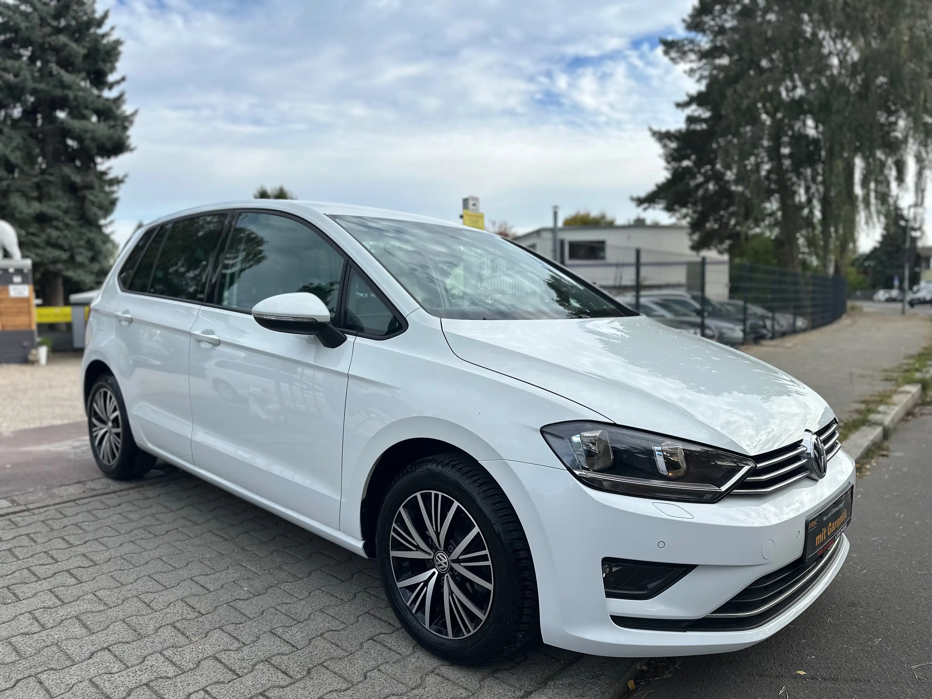 Volkswagen Golf Sportsvan Allstar,AUTOMATIK,50.000 KM,NAVI,1.BESITZ,ACC,SITZHEIZUNG !! — photo 3