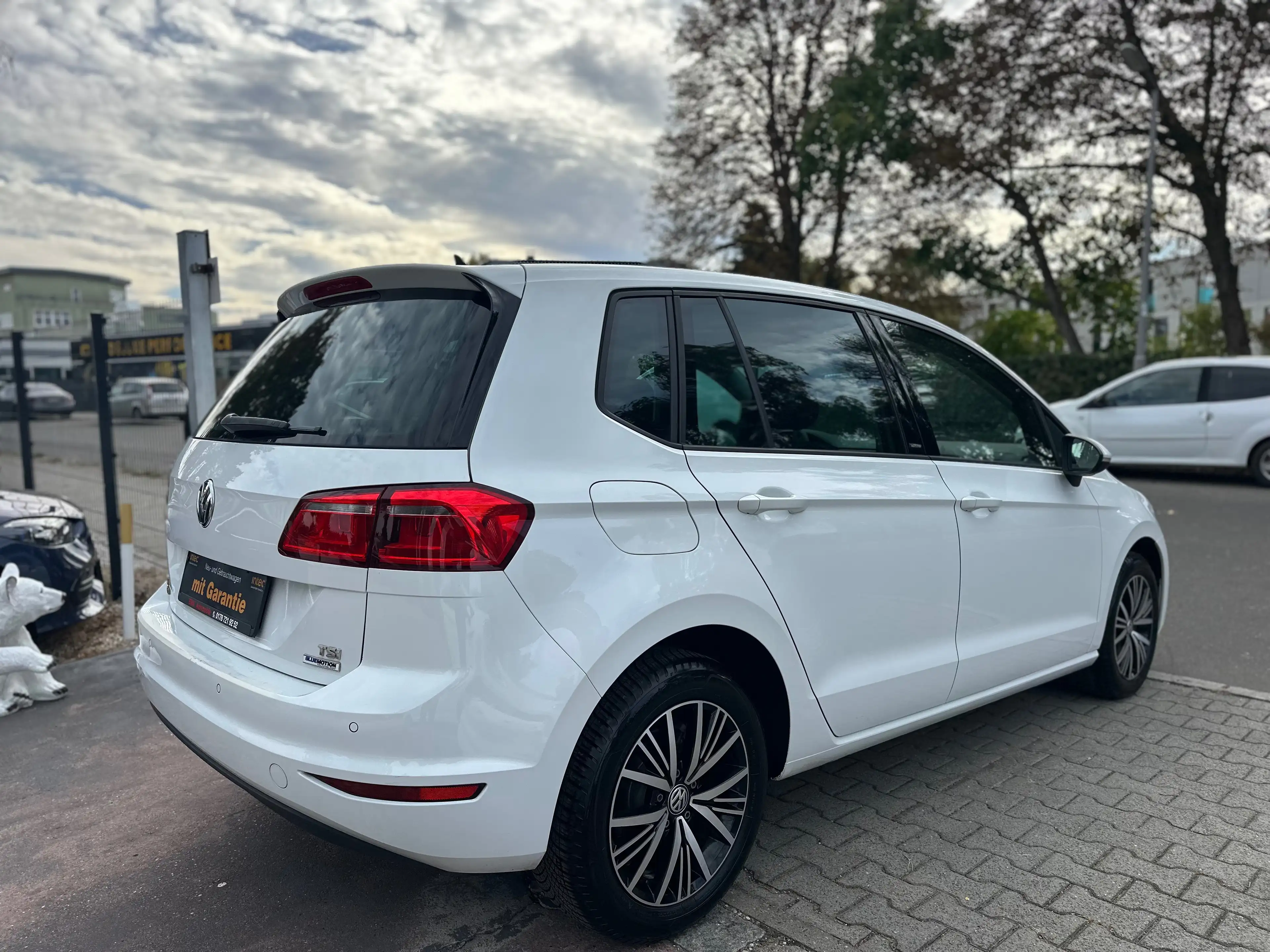 Volkswagen Golf Sportsvan Allstar,AUTOMATIK,50.000 KM,NAVI,1.BESITZ,ACC,SITZHEIZUNG !! — photo 4