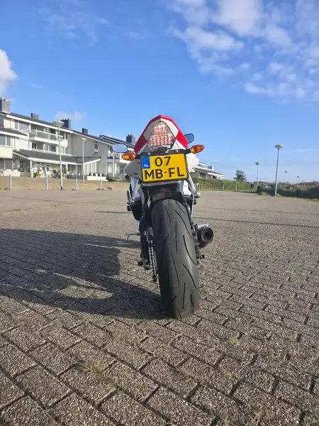 Yamaha YZF-R6 - foto 4