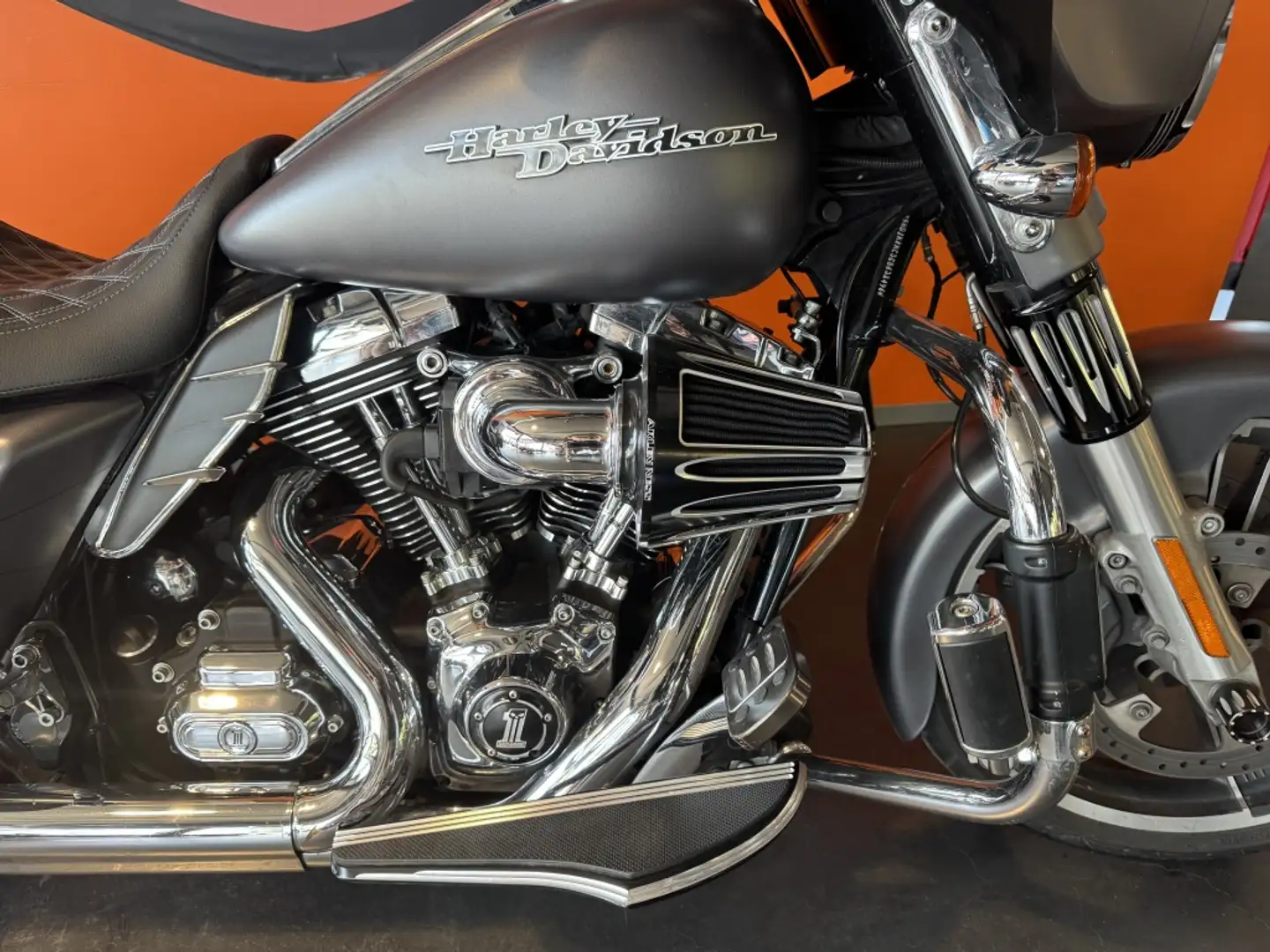 Harley-Davidson Tour Glide Street Gris - 2