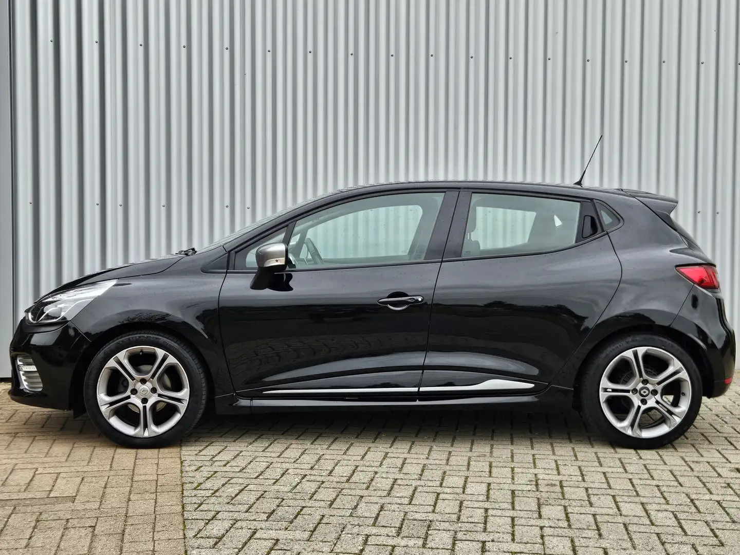 Renault Clio 1.2 GT /Automaat/Dealer Onderhouden/Camera! Zwart - 2