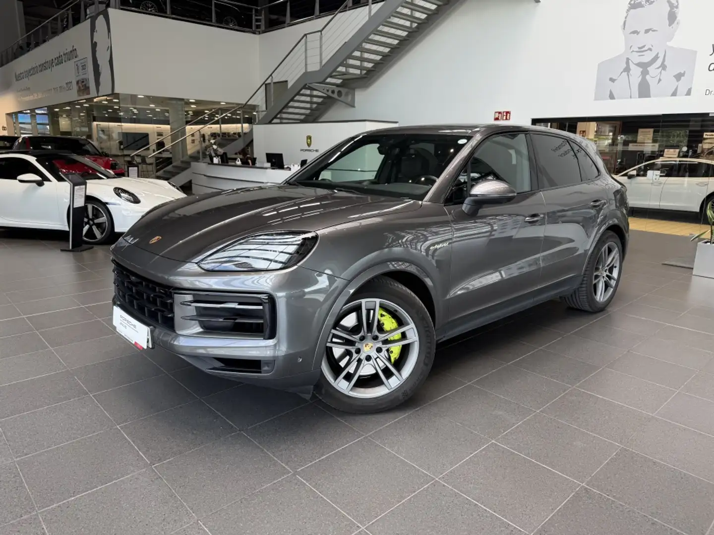 Porsche Cayenne E-Hybrid Aut. Gris - 1