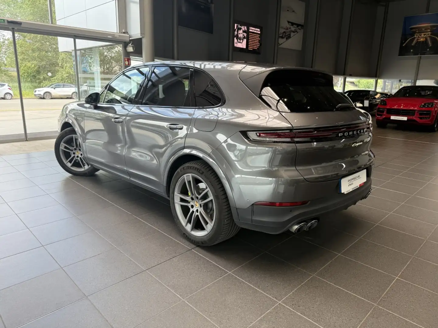 Porsche Cayenne E-Hybrid Aut. Gris - 2