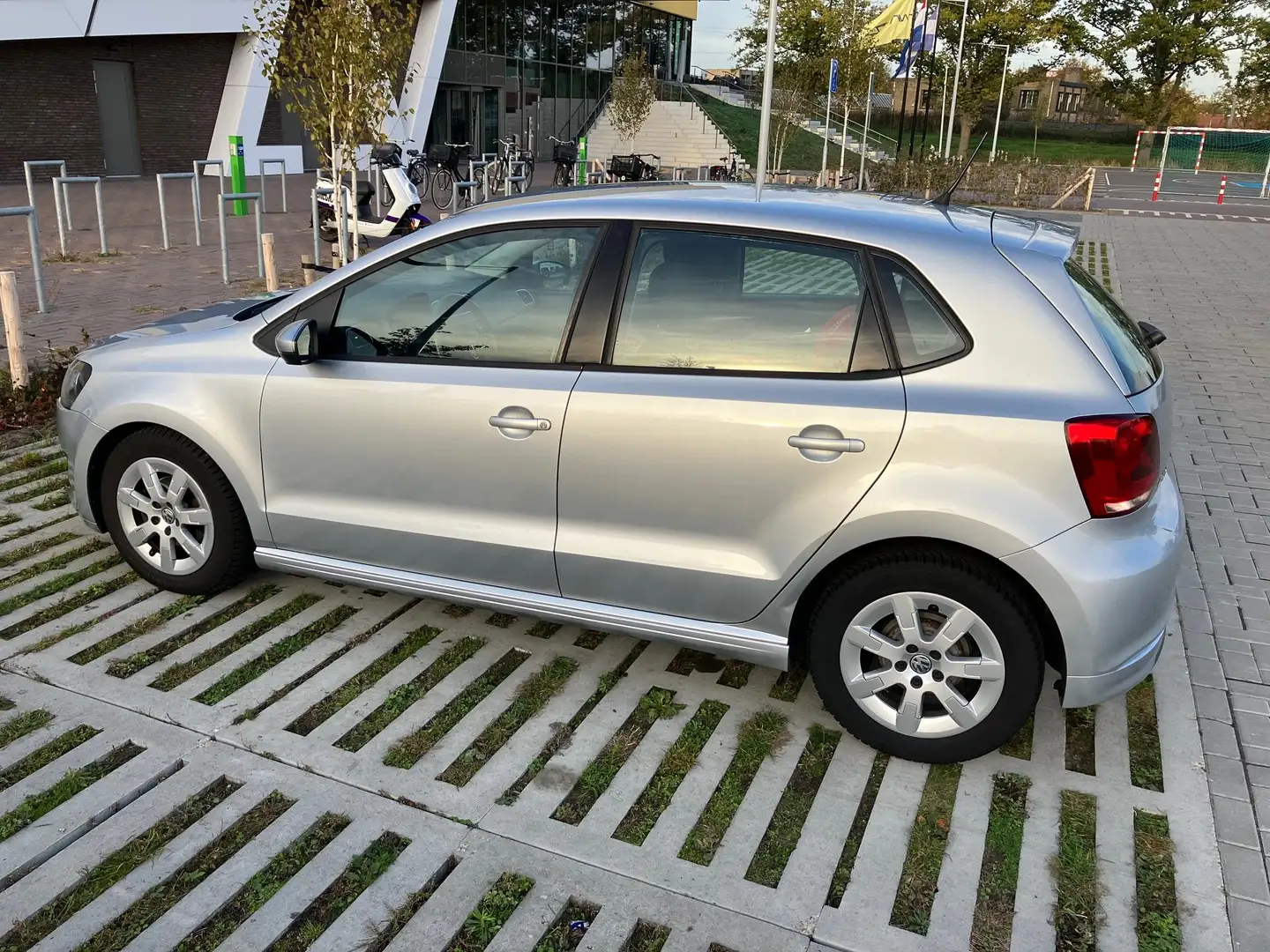 Volkswagen Polo Polo 1.2 TDI Bl.M. Comfl. Grijs - 2