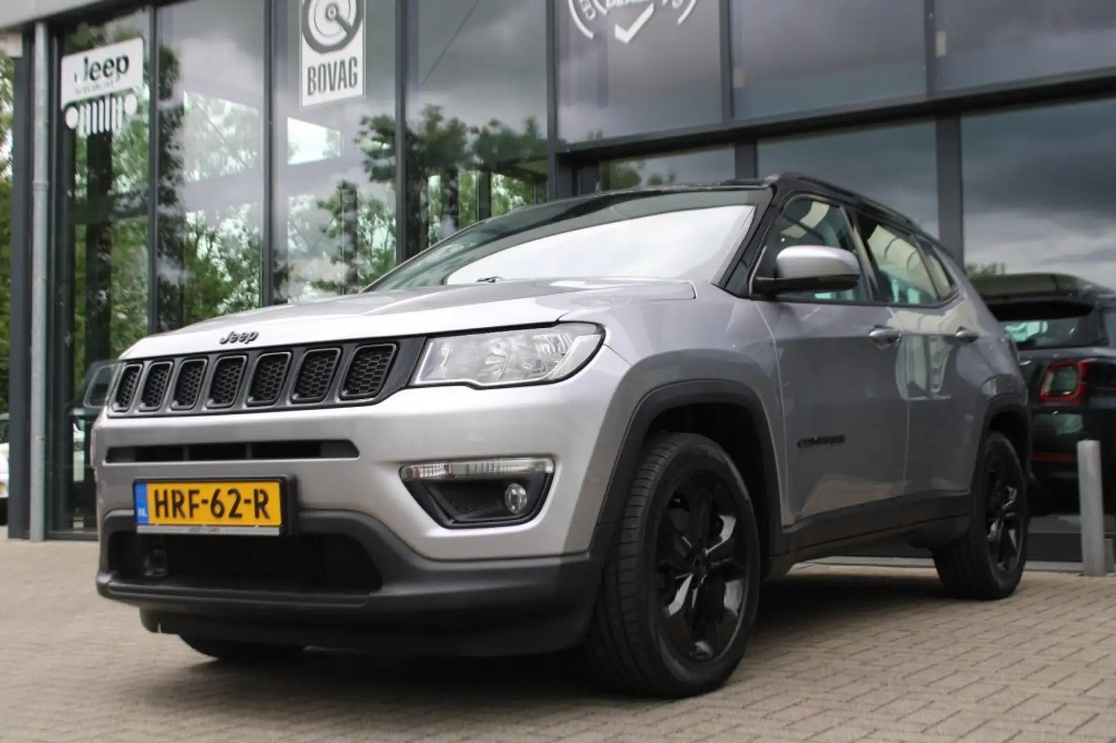 Jeep Compass 1.4 MultiAIR NIGHT EAGLE / Zwart dak / Apple Carpl Gris - 1