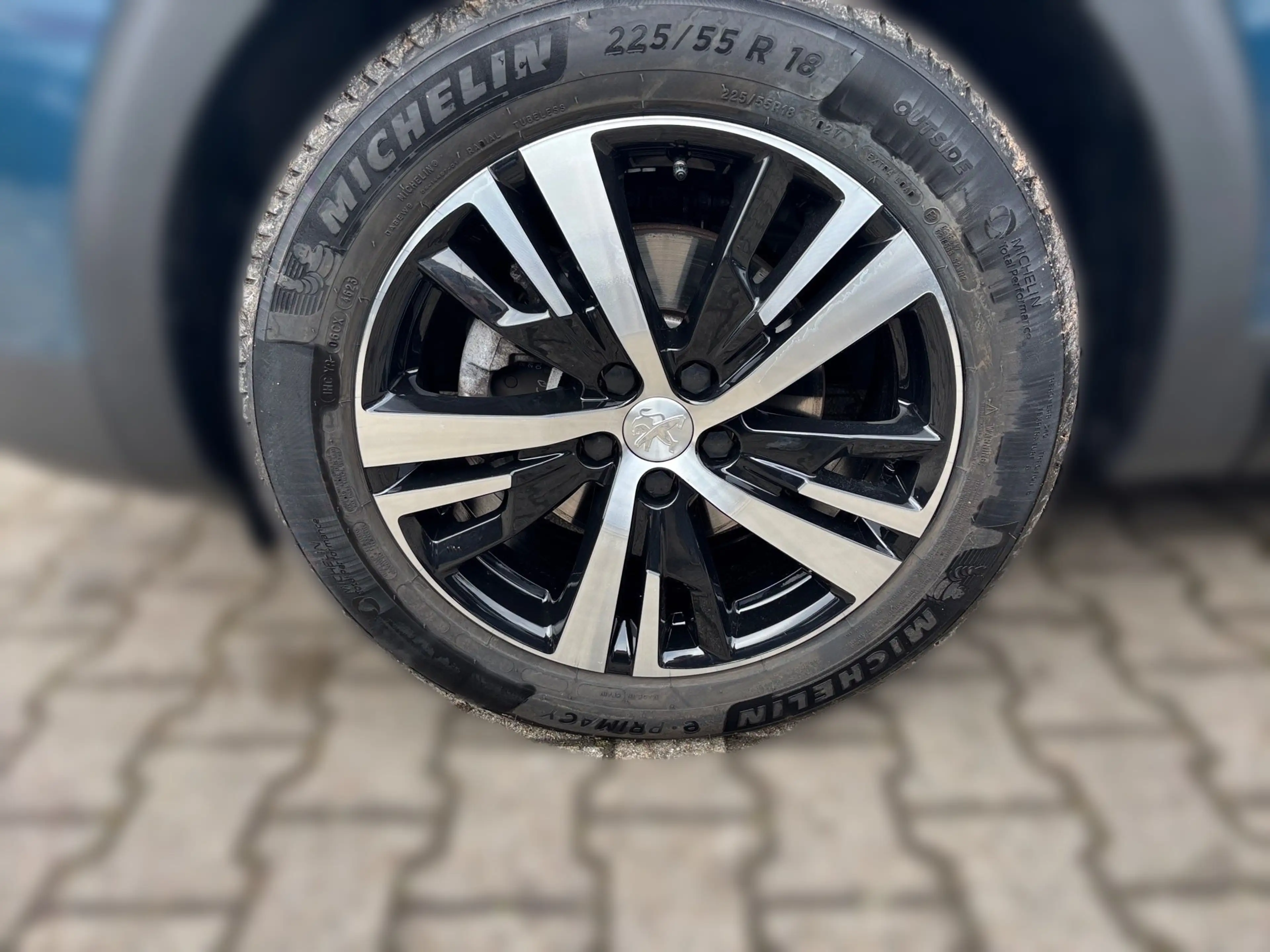 Peugeot 3008 Hybrid 136 e-DSC6 GT ACC LED Navi Kamera — photo 4