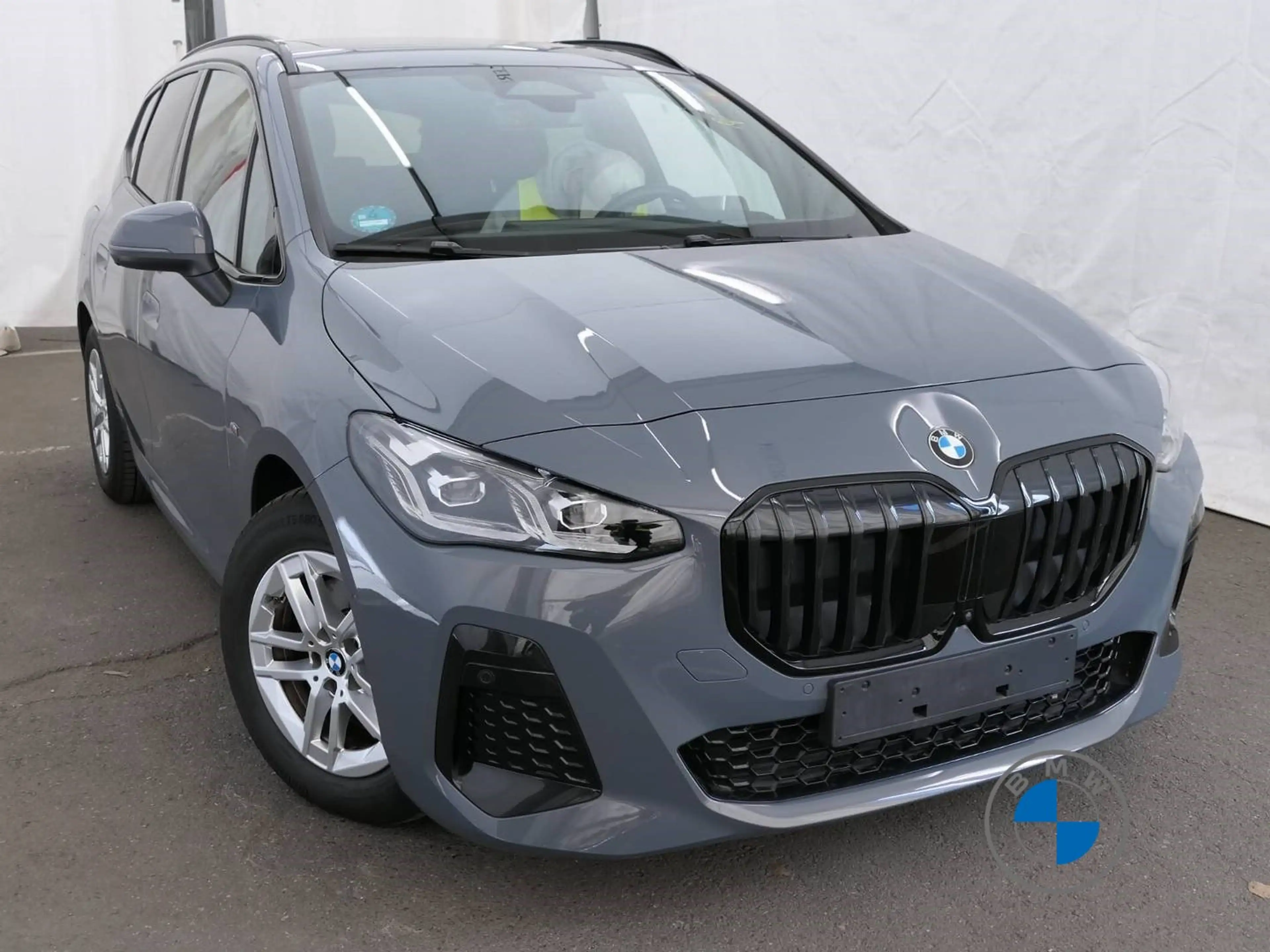BMW 220 i Active Tourer M Sport Pano AHK HUD H/K — photo 4