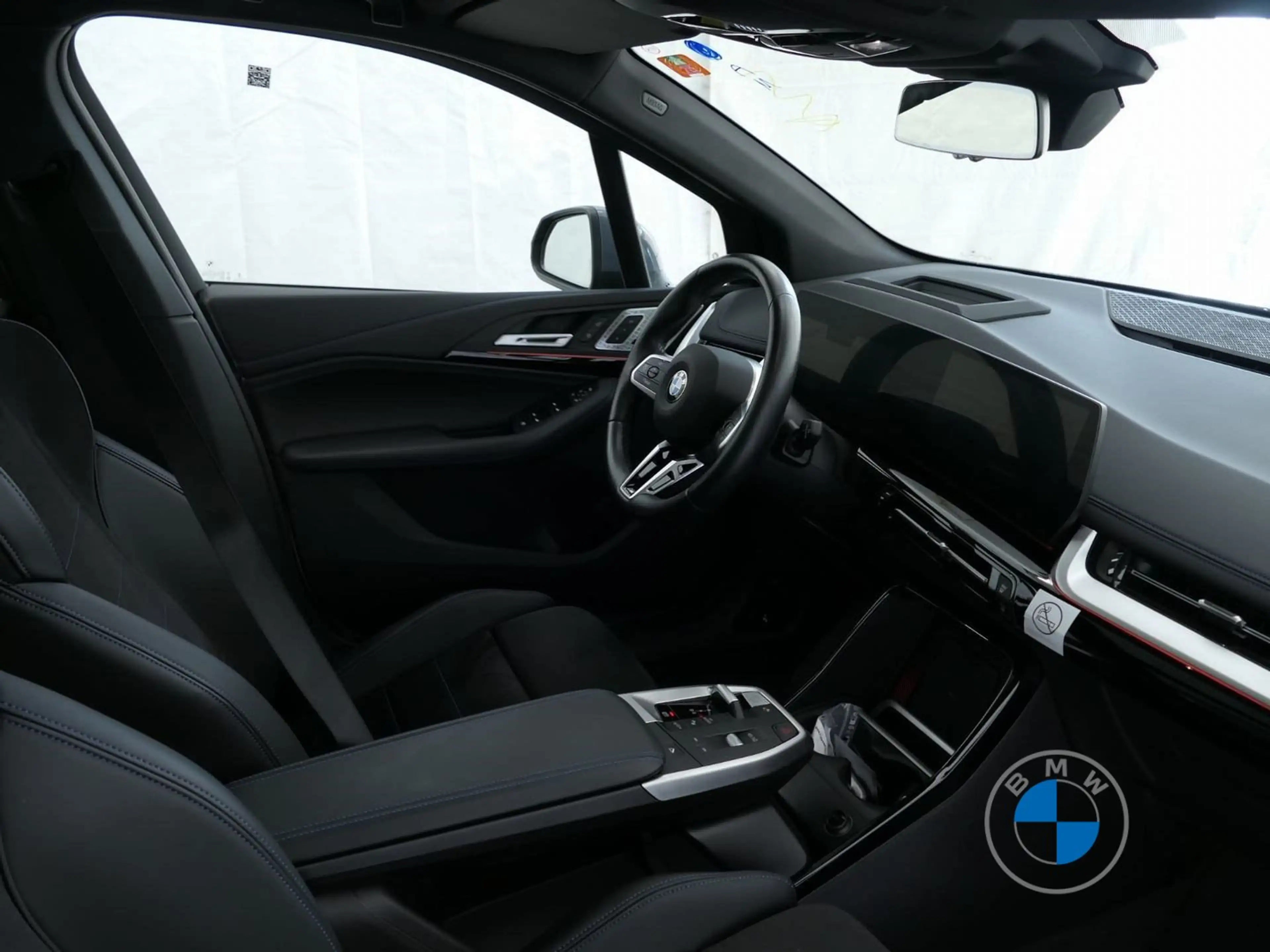 BMW 220 i Active Tourer M Sport Pano AHK HUD H/K — photo 7