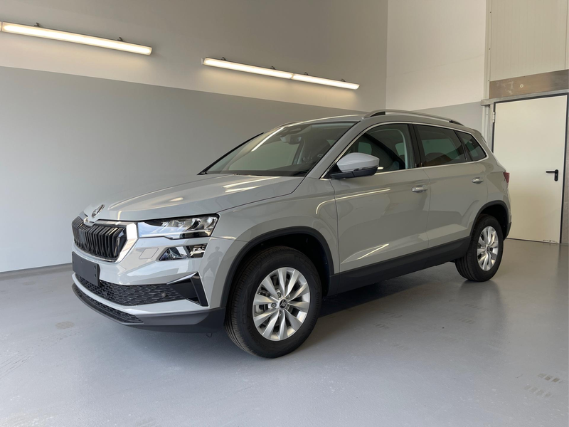 Skoda Karoq Selection 150PS DSG AHK+Navi+ACC+Kamera+Kessy+S...