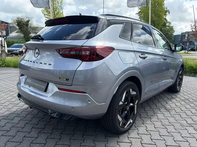 Opel Grandland view 4