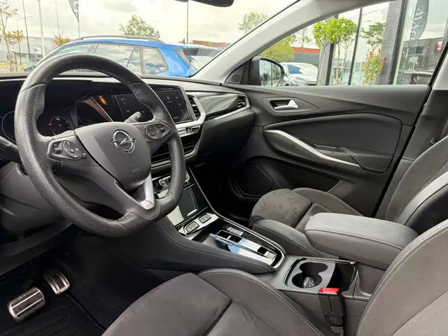 Opel Grandland view 7