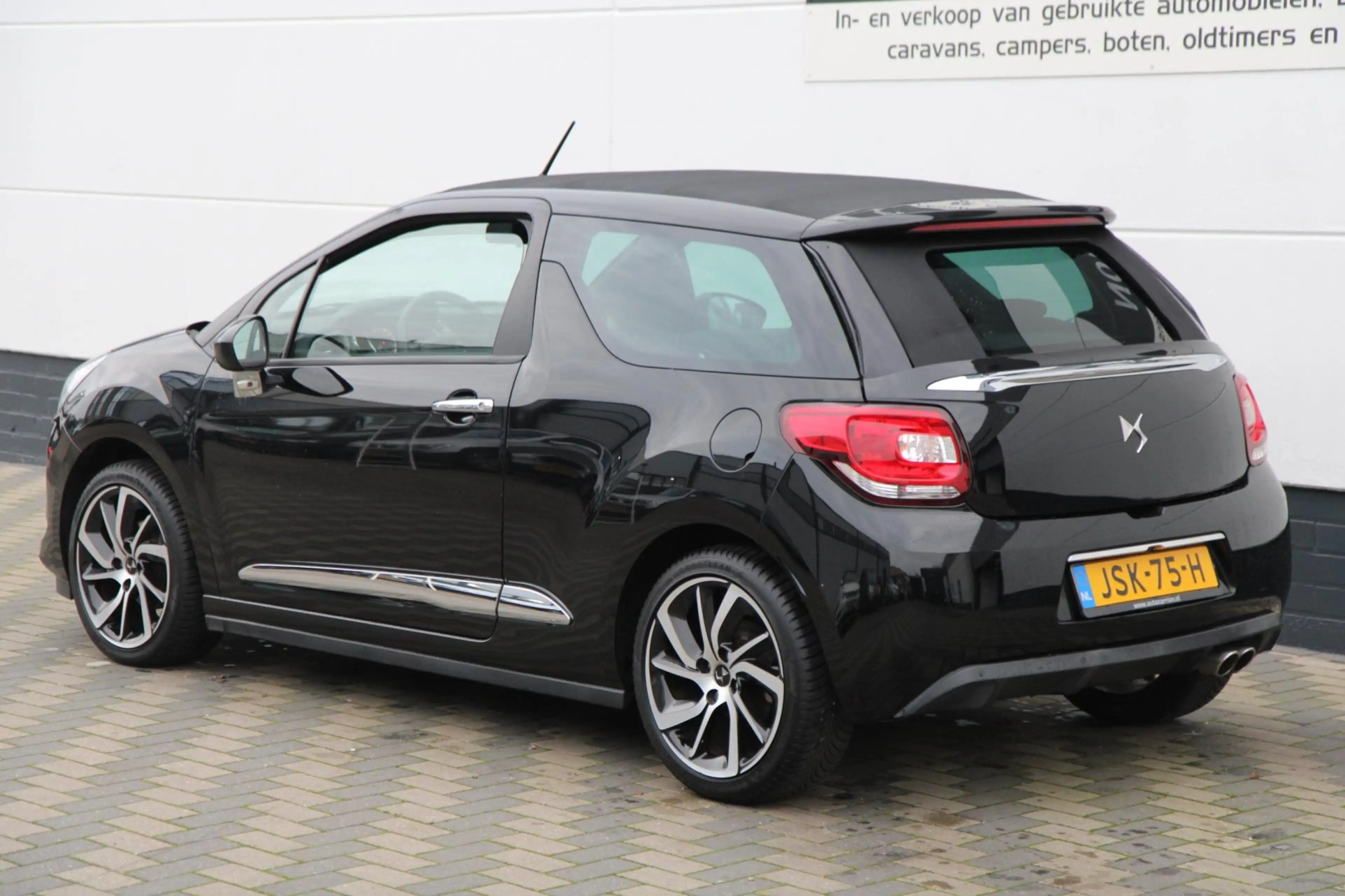 DS Automobiles DS 3 Cabrio 1.2 PureTech So Chic Hifi Sound Navi Camera — photo 12