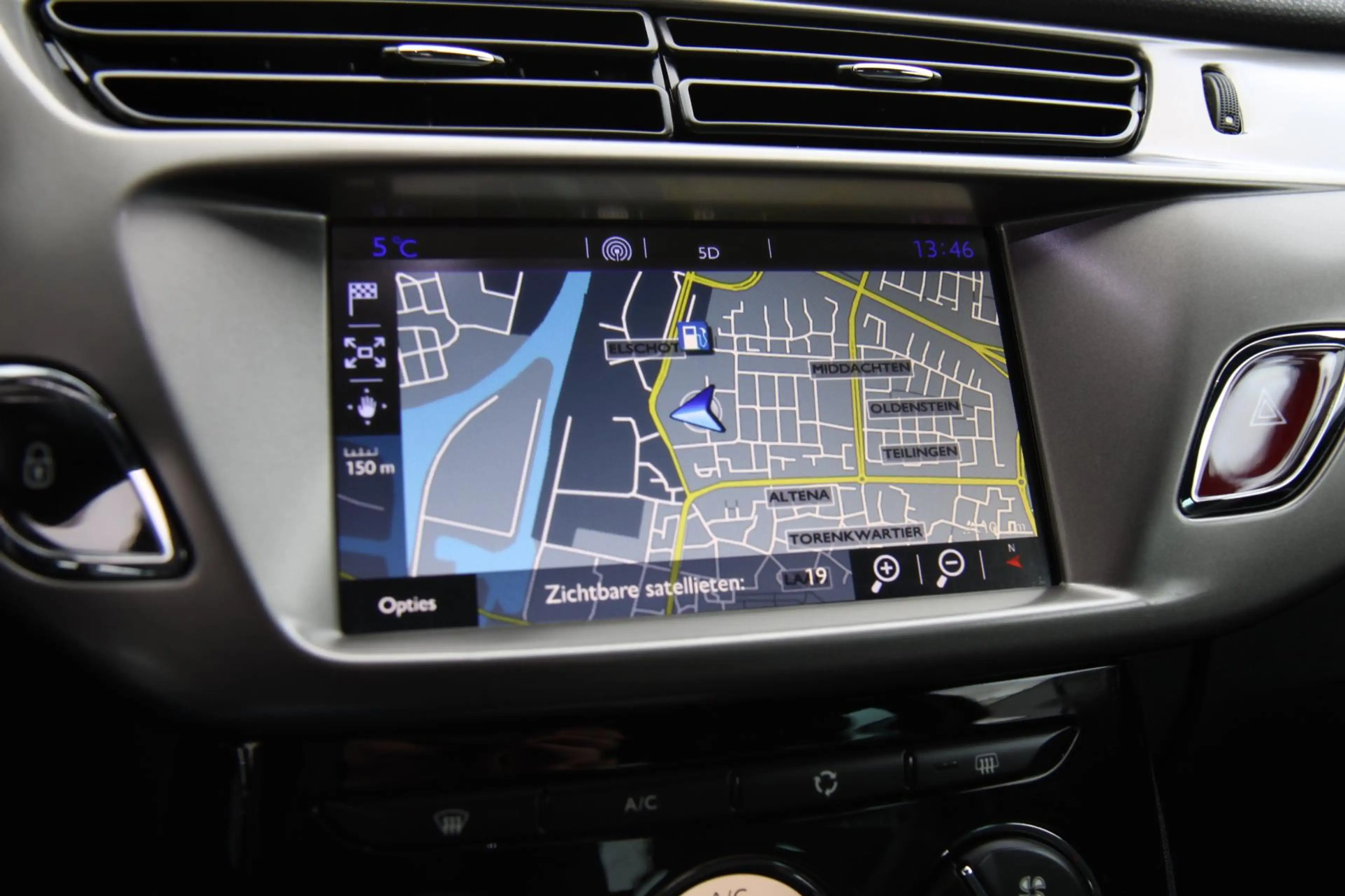 DS Automobiles DS 3 Cabrio 1.2 PureTech So Chic Hifi Sound Navi Camera — photo 24