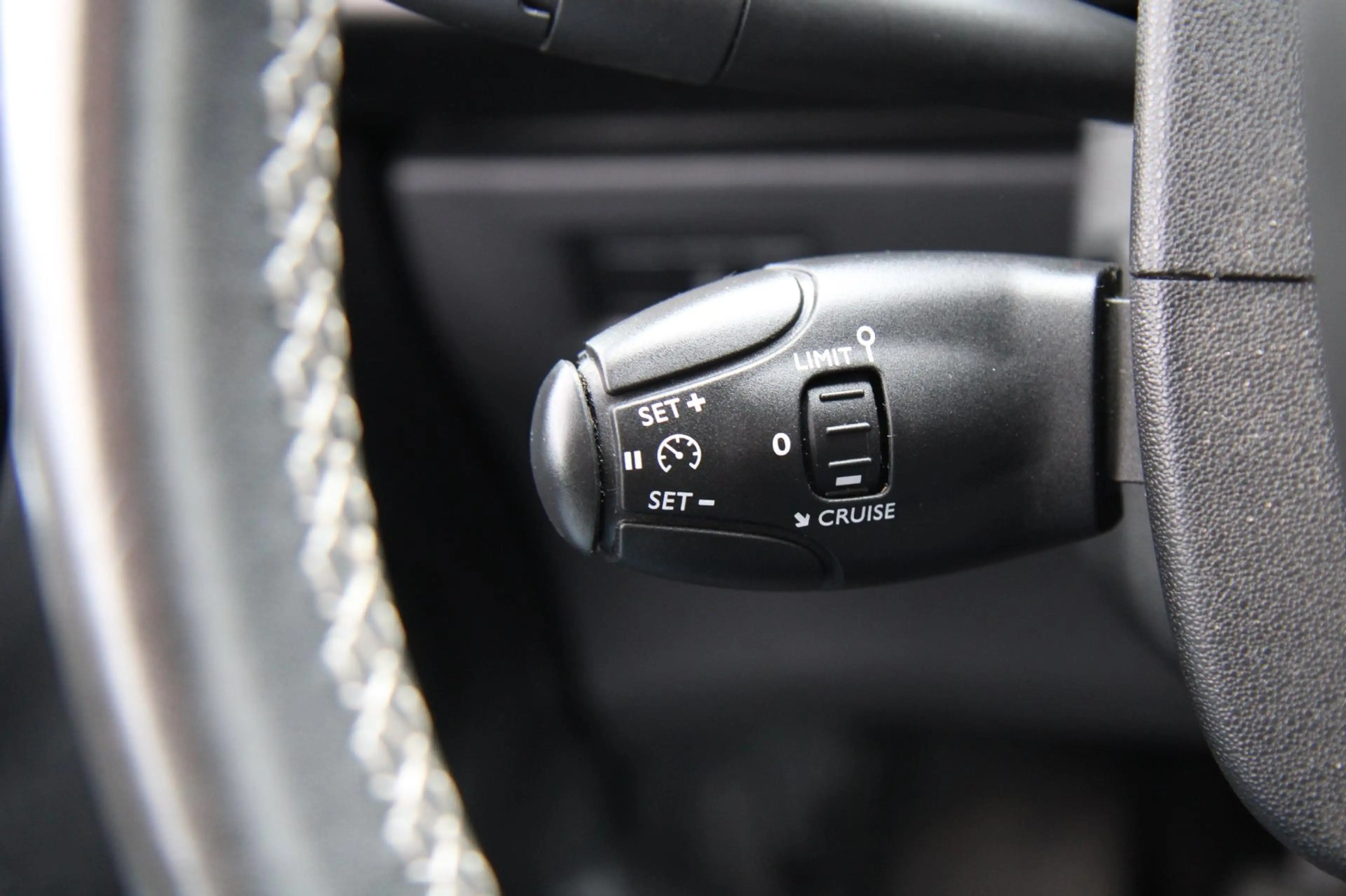 DS Automobiles DS 3 Cabrio 1.2 PureTech So Chic Hifi Sound Navi Camera — photo 22