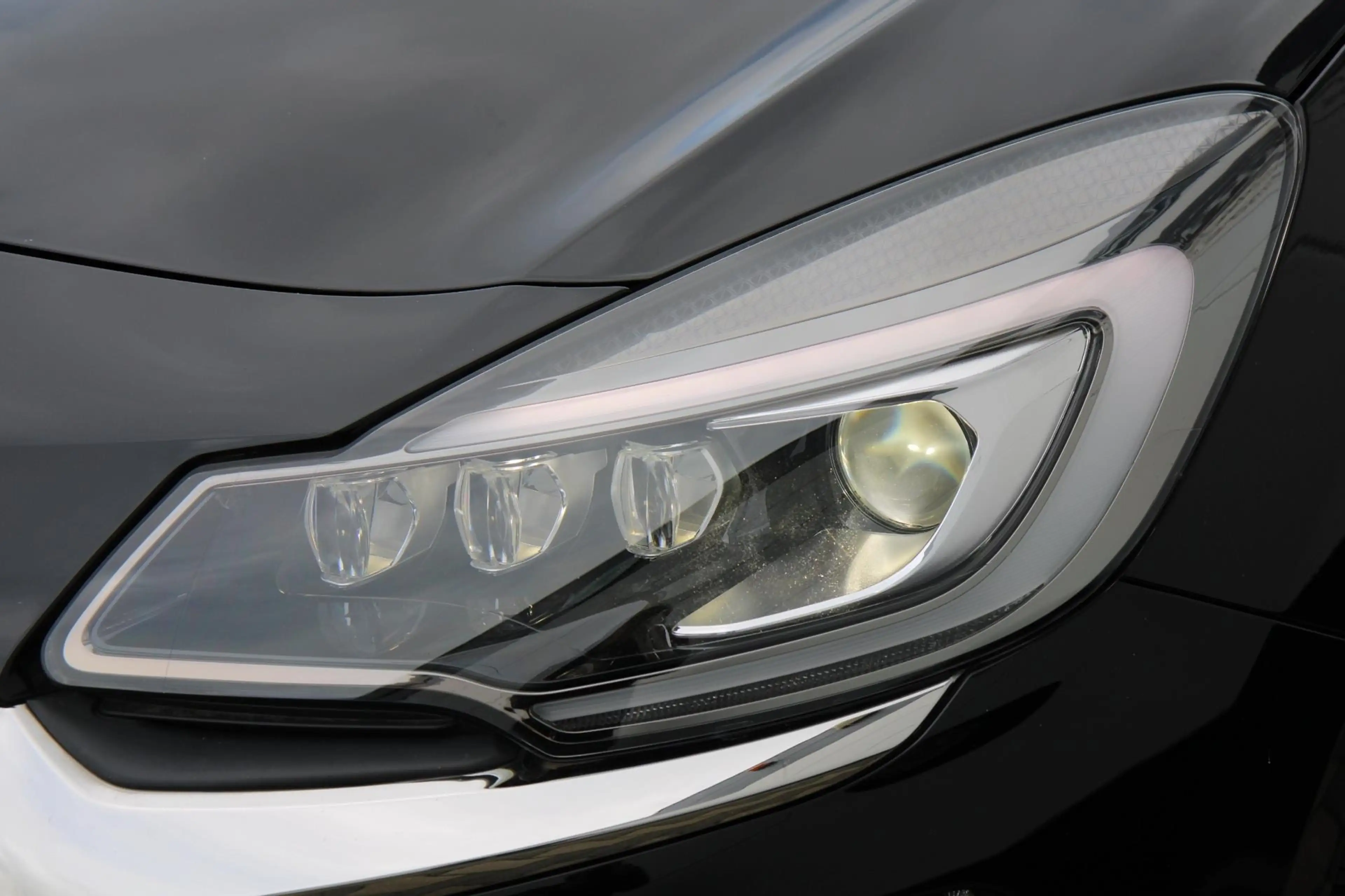 DS Automobiles DS 3 Cabrio 1.2 PureTech So Chic Hifi Sound Navi Camera — photo 38