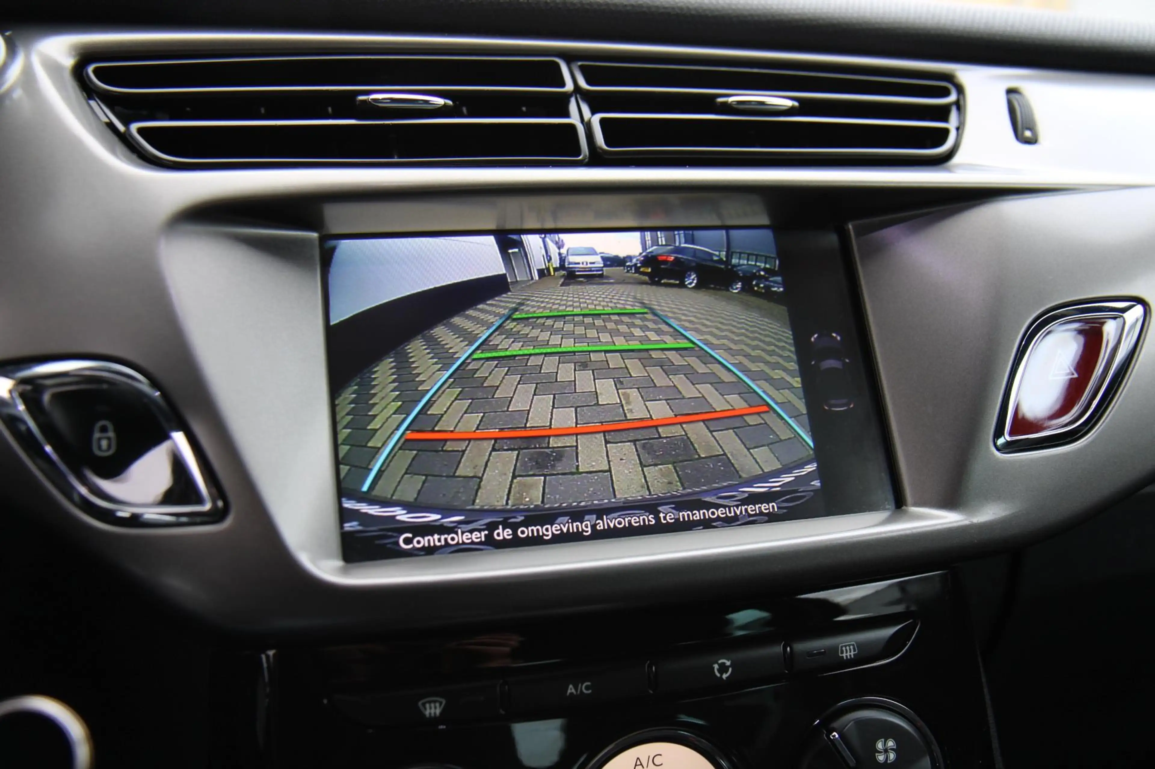 DS Automobiles DS 3 Cabrio 1.2 PureTech So Chic Hifi Sound Navi Camera — photo 25