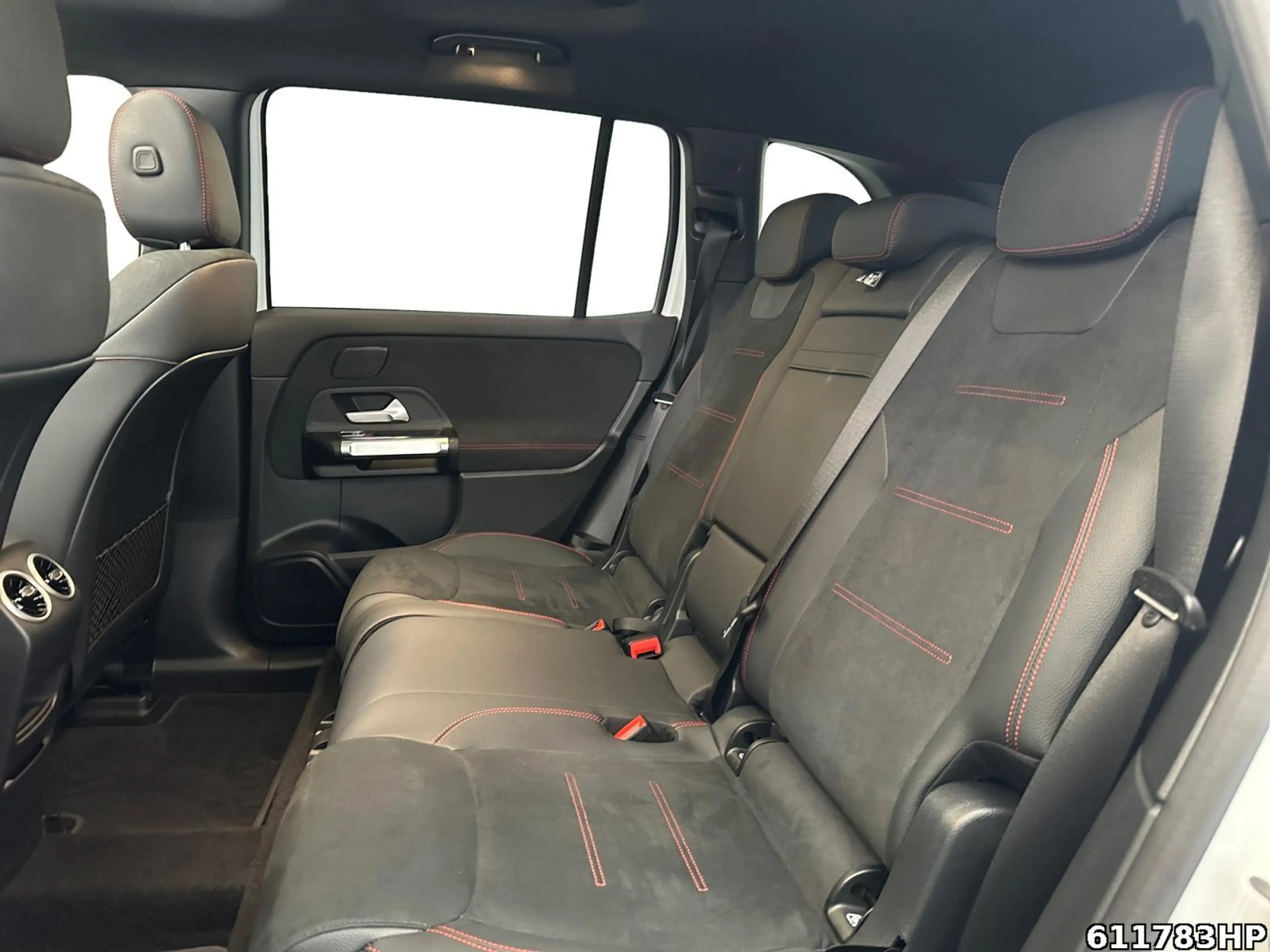 Mercedes-Benz EQB 300 4M AMG Pano AHK Night 360° LED Keyless. — photo 12