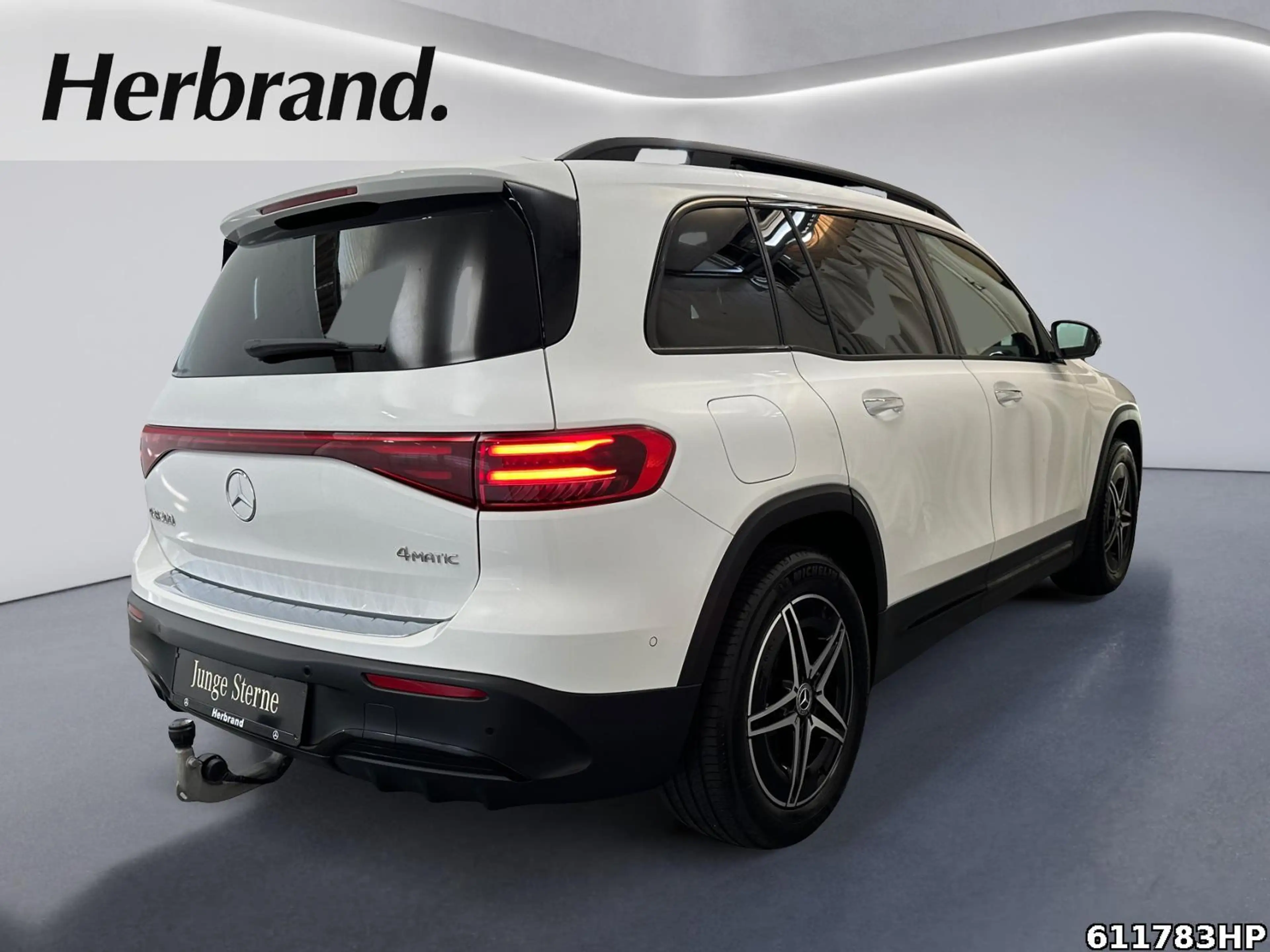 Mercedes-Benz EQB 300 4M AMG Pano AHK Night 360° LED Keyless. — photo 3