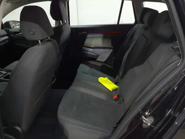 Volkswagen Golf view 13