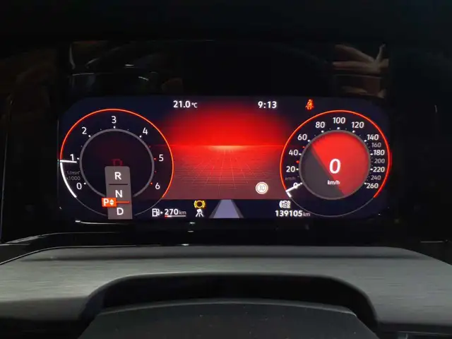 Volkswagen Golf view 11