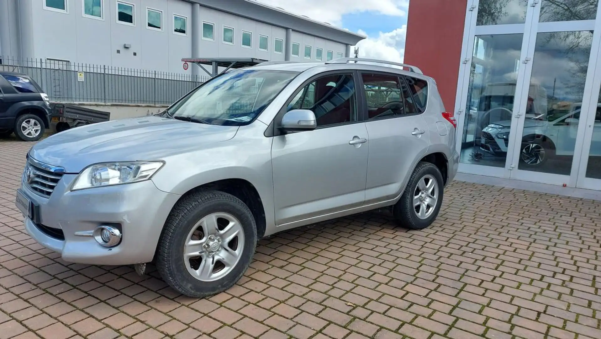 Toyota RAV 4 RAV4 2.2 D-4D 150 CV DPF    Unico Proprietario Silber - 1