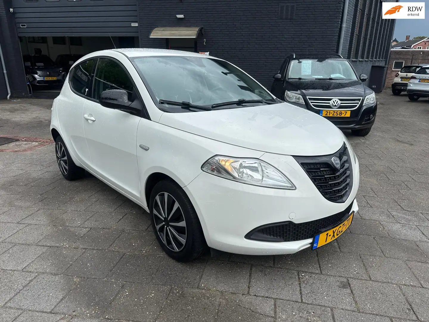 Lancia Ypsilon 0.9 TwinAir Elefantino Plus! Airco! Wit - 1