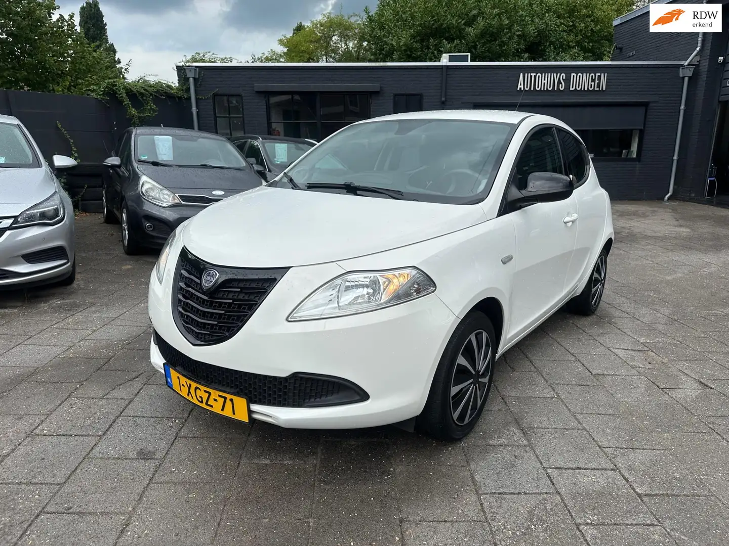 Lancia Ypsilon 0.9 TwinAir Elefantino Plus! Airco! Blanc - 1