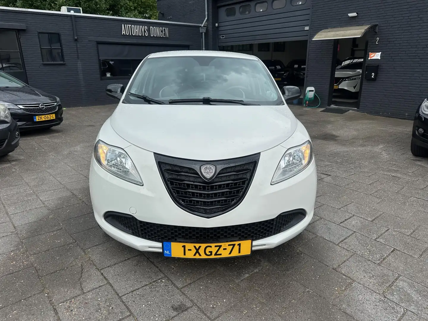 Lancia Ypsilon 0.9 TwinAir Elefantino Plus! Airco! Blanc - 2