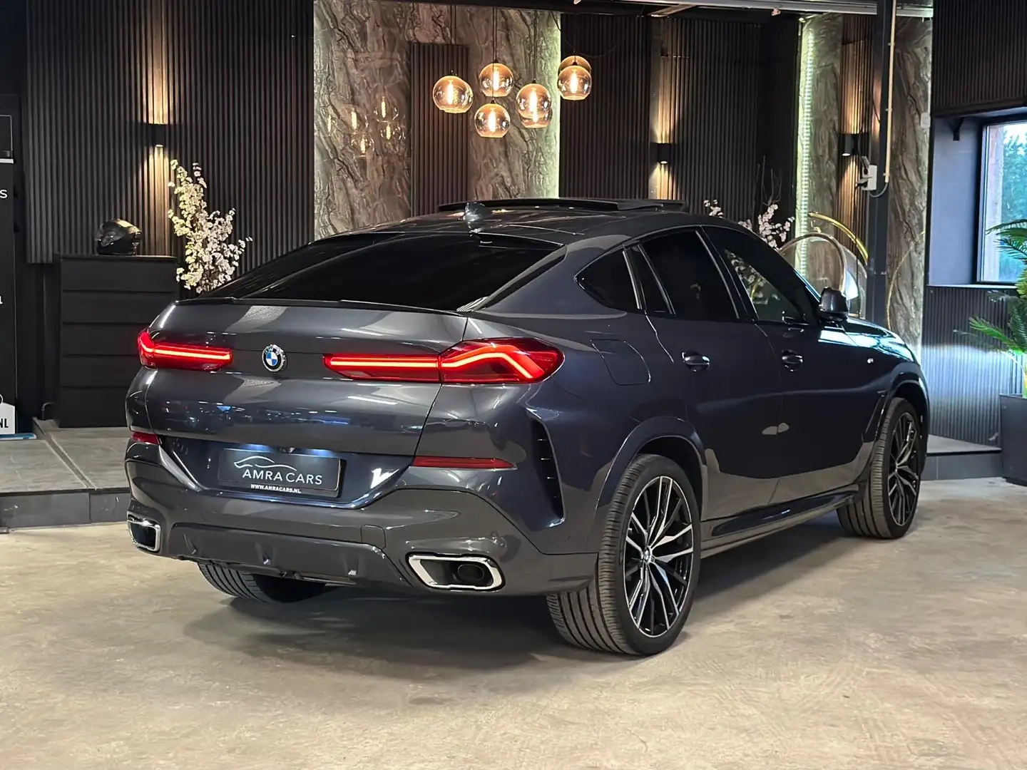 BMW X6 XDrive40i M Pakket|PANO|FULL OPTION|DEALER GARANTI Grijs - 2