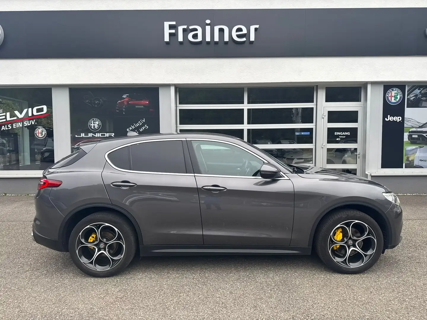 Alfa Romeo Stelvio Super AWD 2,2 190PS Grau - 1