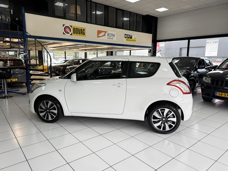 Suzuki Swift 1.2 Base EASSS — photo 10