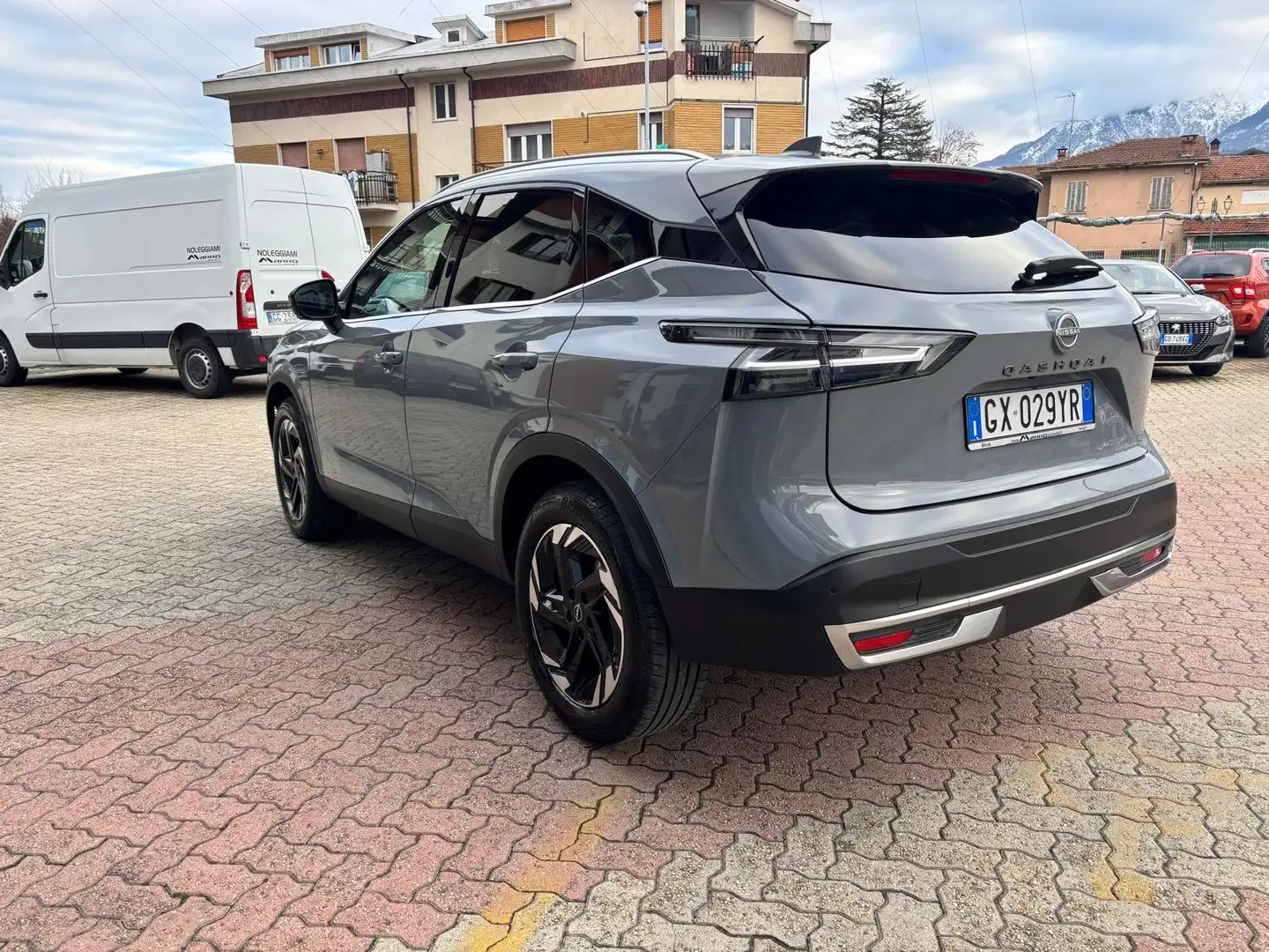 Nissan Qashqai Qashqai  N-Connecta  140cv Gris - 2