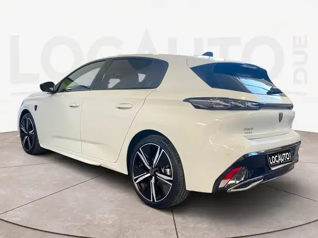Peugeot 308 view 5