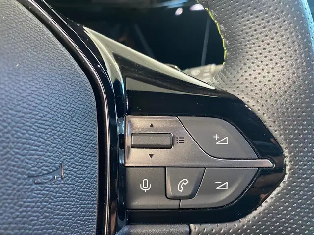 Peugeot 308 view 13