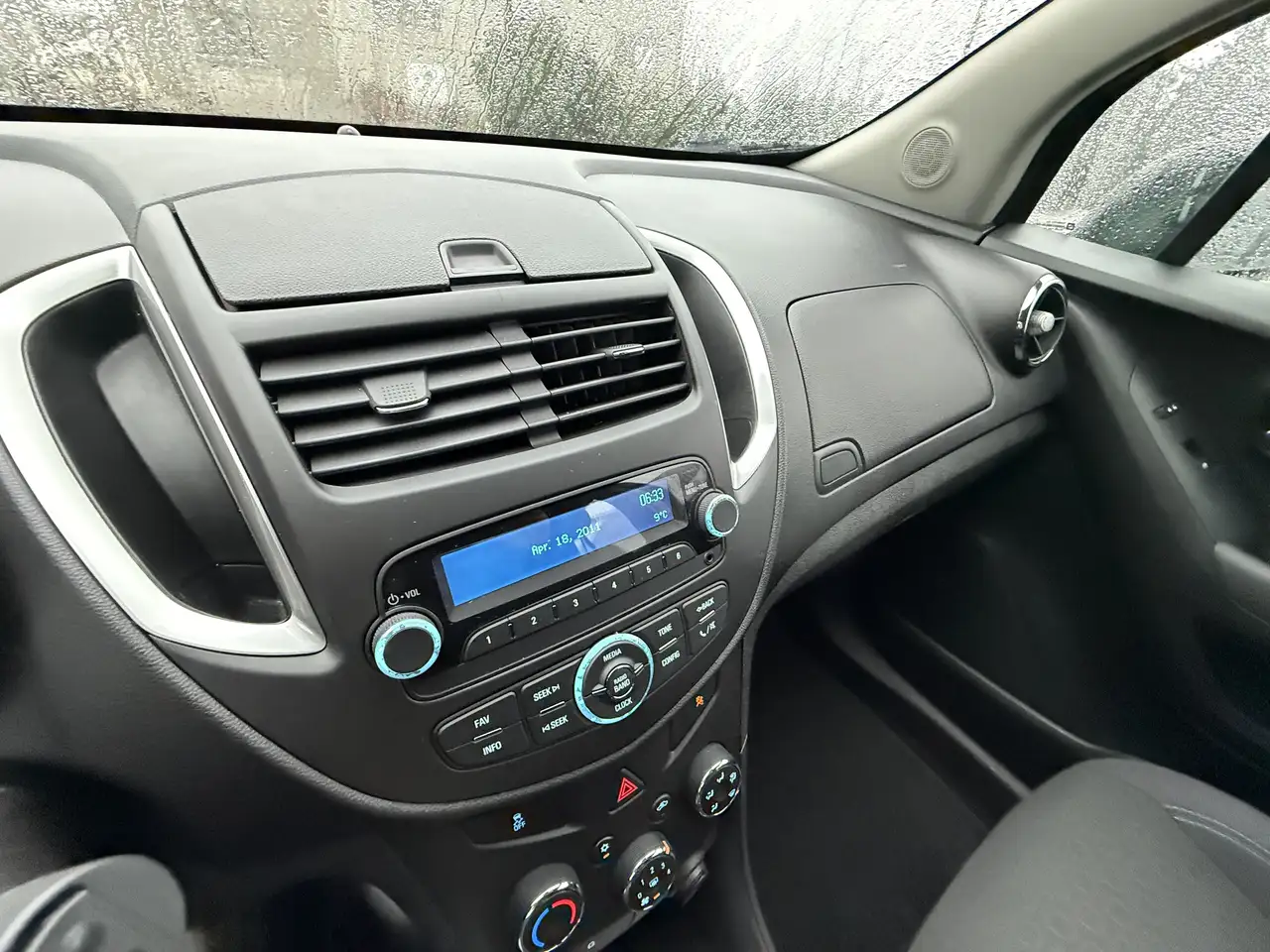 Chevrolet Trax снимка Chevrolet Trax