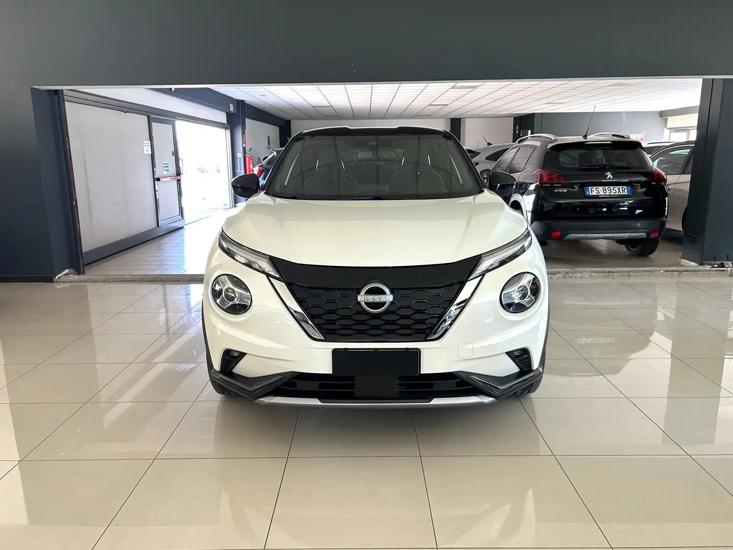 Nissan Juke 1.6 HEV N-Design Bose Bianco - 2