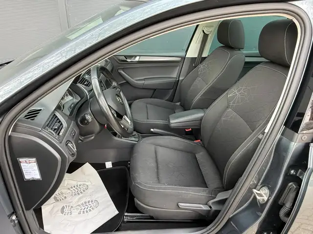 Skoda Rapid view 11