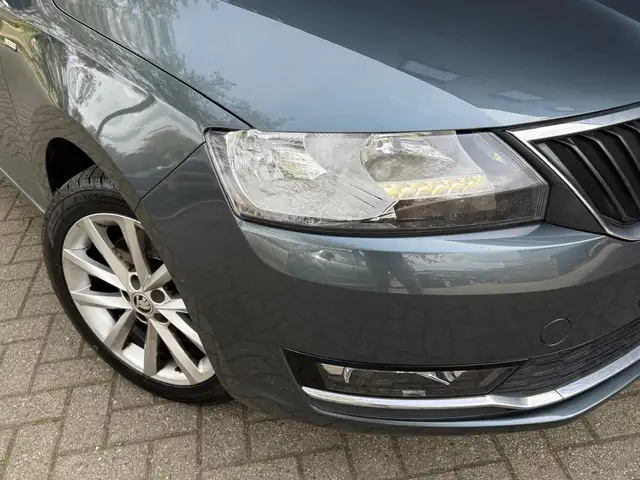 Skoda Rapid view 4