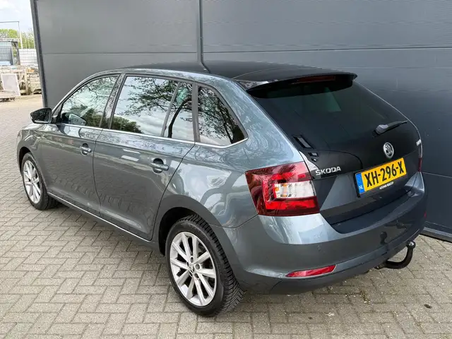 Skoda Rapid view 6