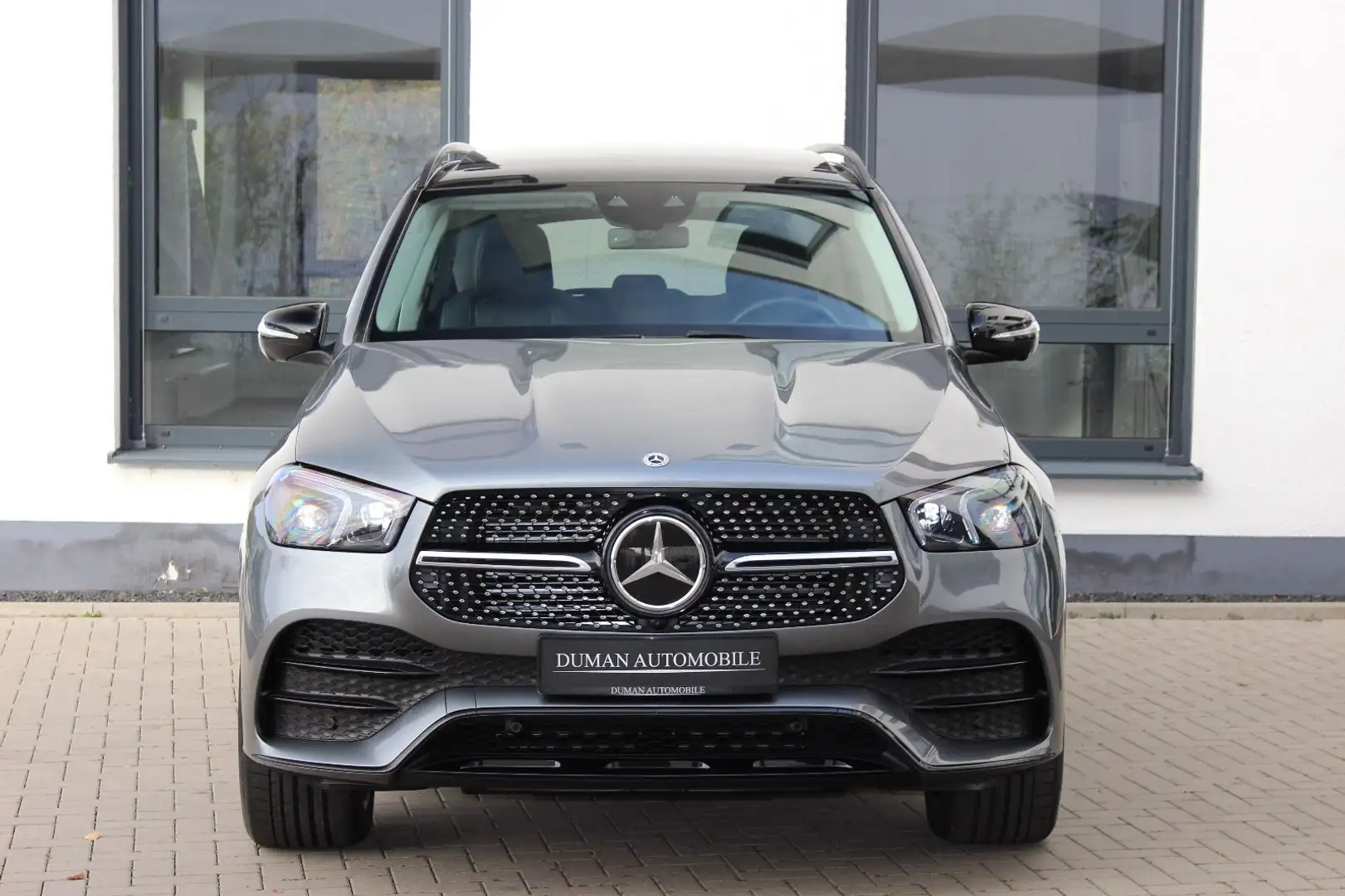 Mercedes-Benz GLE 300 d 4M AMG-PAKET PANO LUFT KEYLESS-GO 21" Grau - 2
