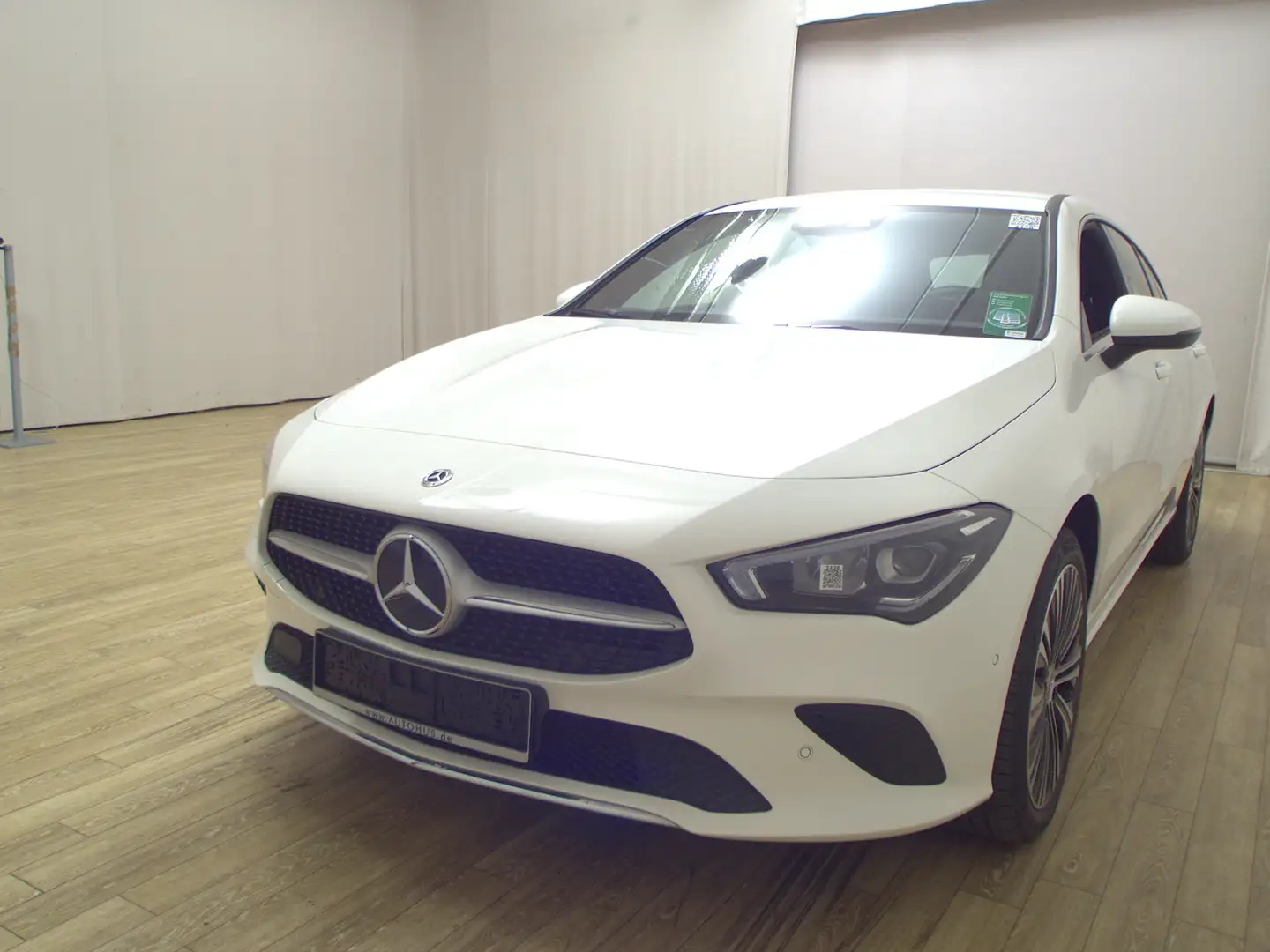 Mercedes-Benz CLA 250 Shooting Brake e Progressive Leder HuD Weiß - 2