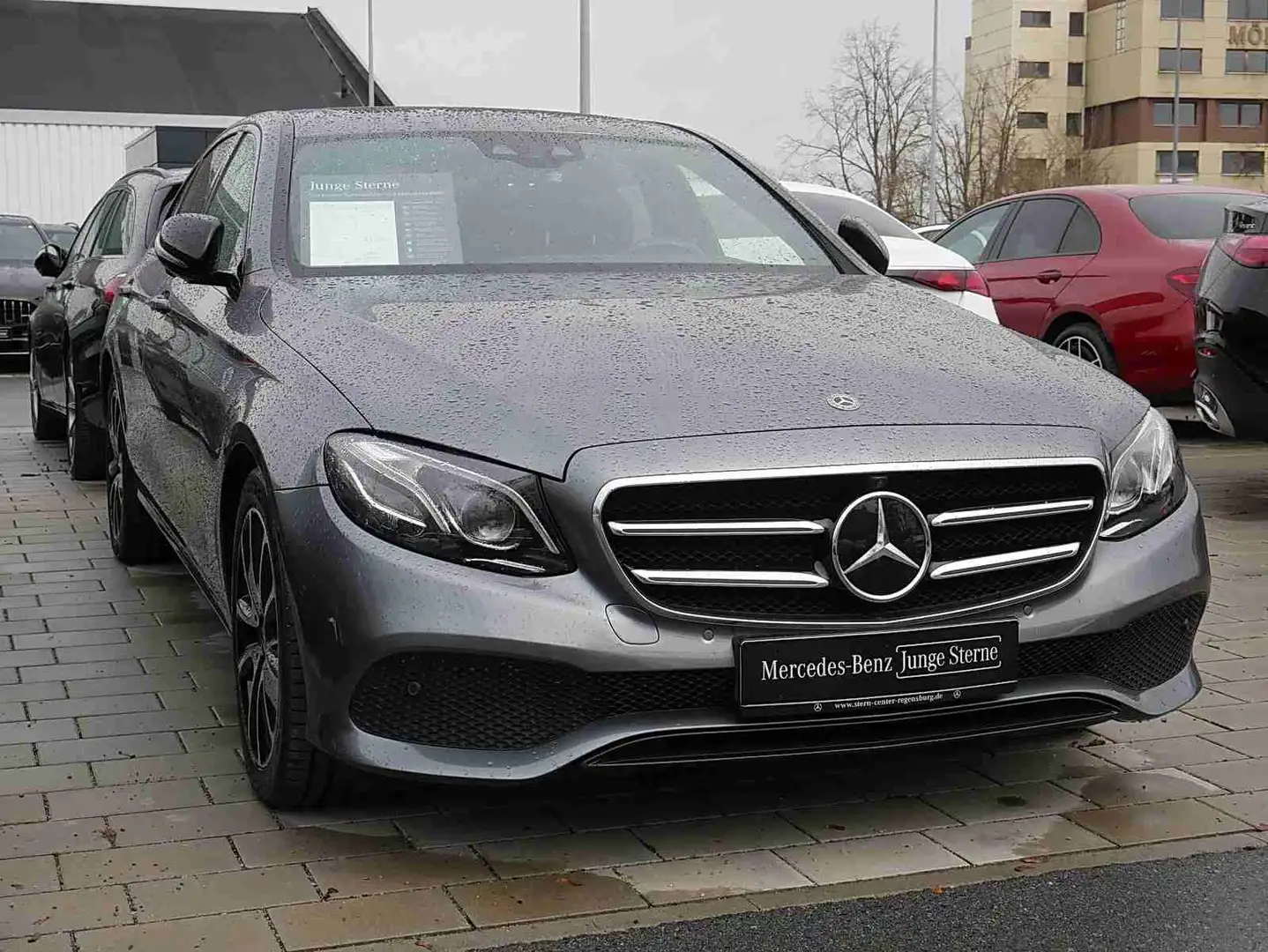 Mercedes-Benz E 450 4M Limo AVANTGARDE+DISTRONIC+AHK+SITZKLIMA Серый - 2