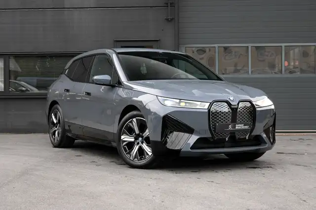 BMW iX 40 - Mpack - HarmanK - 360° - Trekhaak - SoftClose