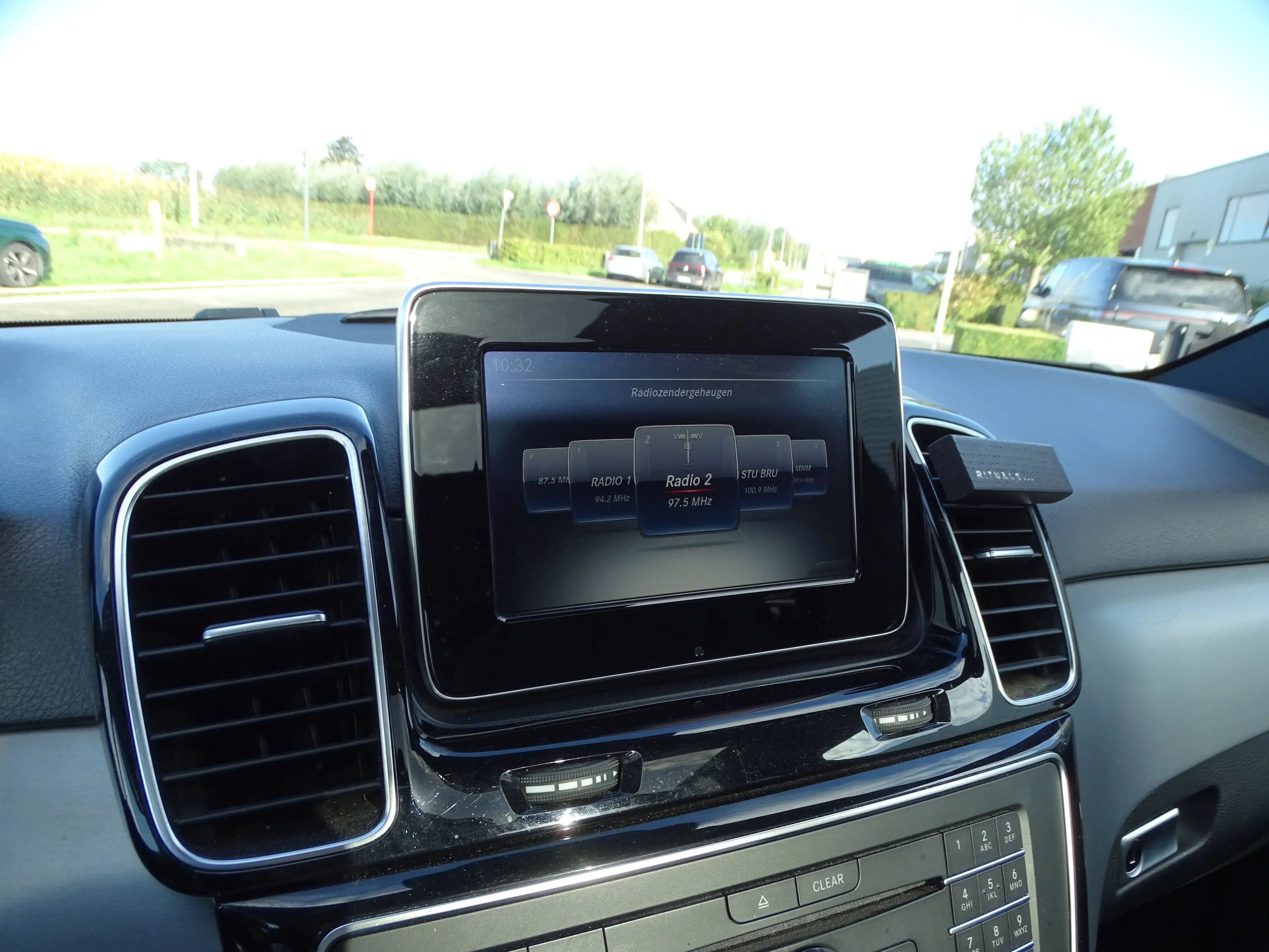Mercedes-Benz GLE 250 GLE 250 d 4-Matic — photo 11