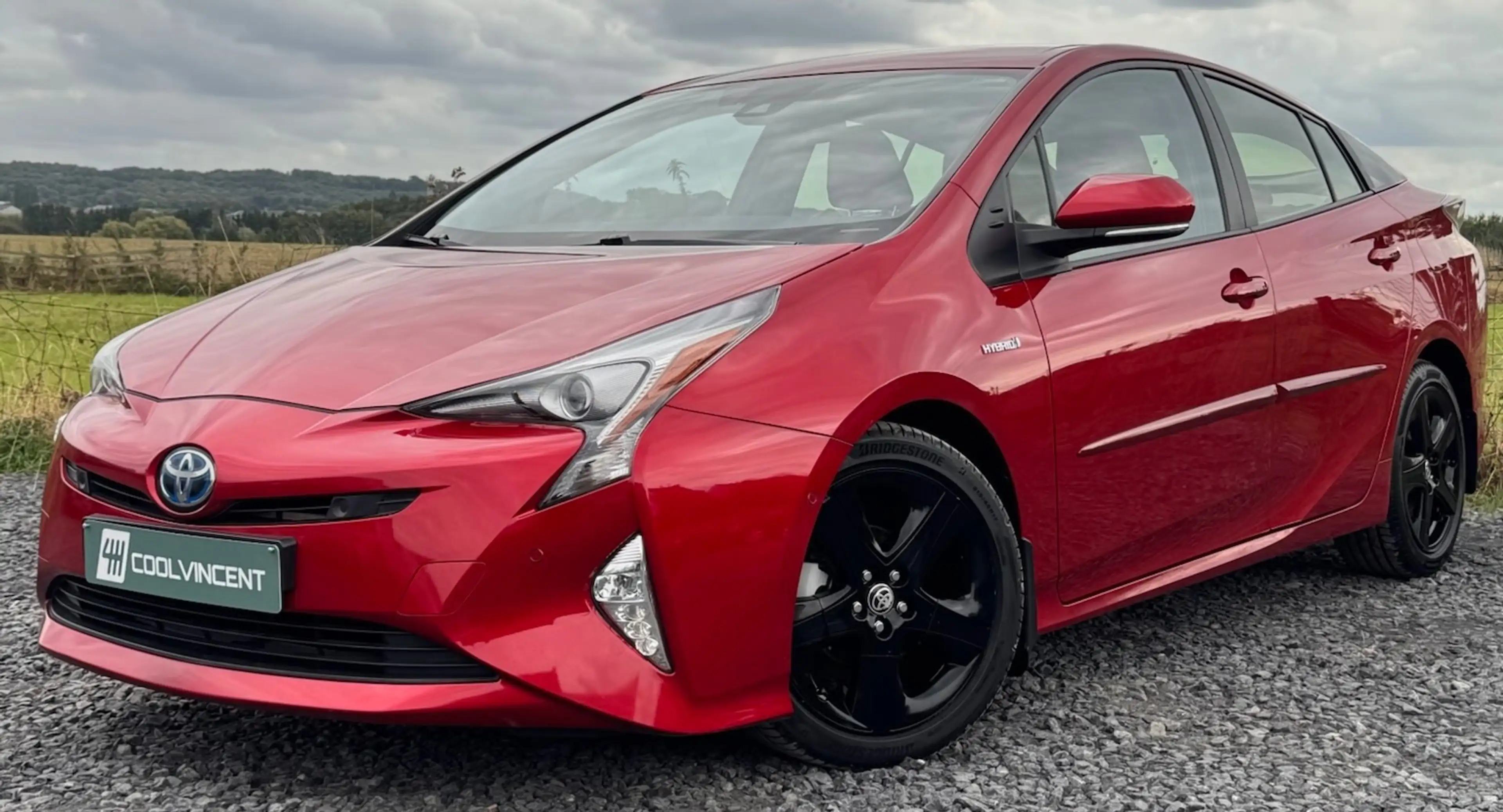 Toyota Prius PHEV 1.8i Red Edition - FULL Options