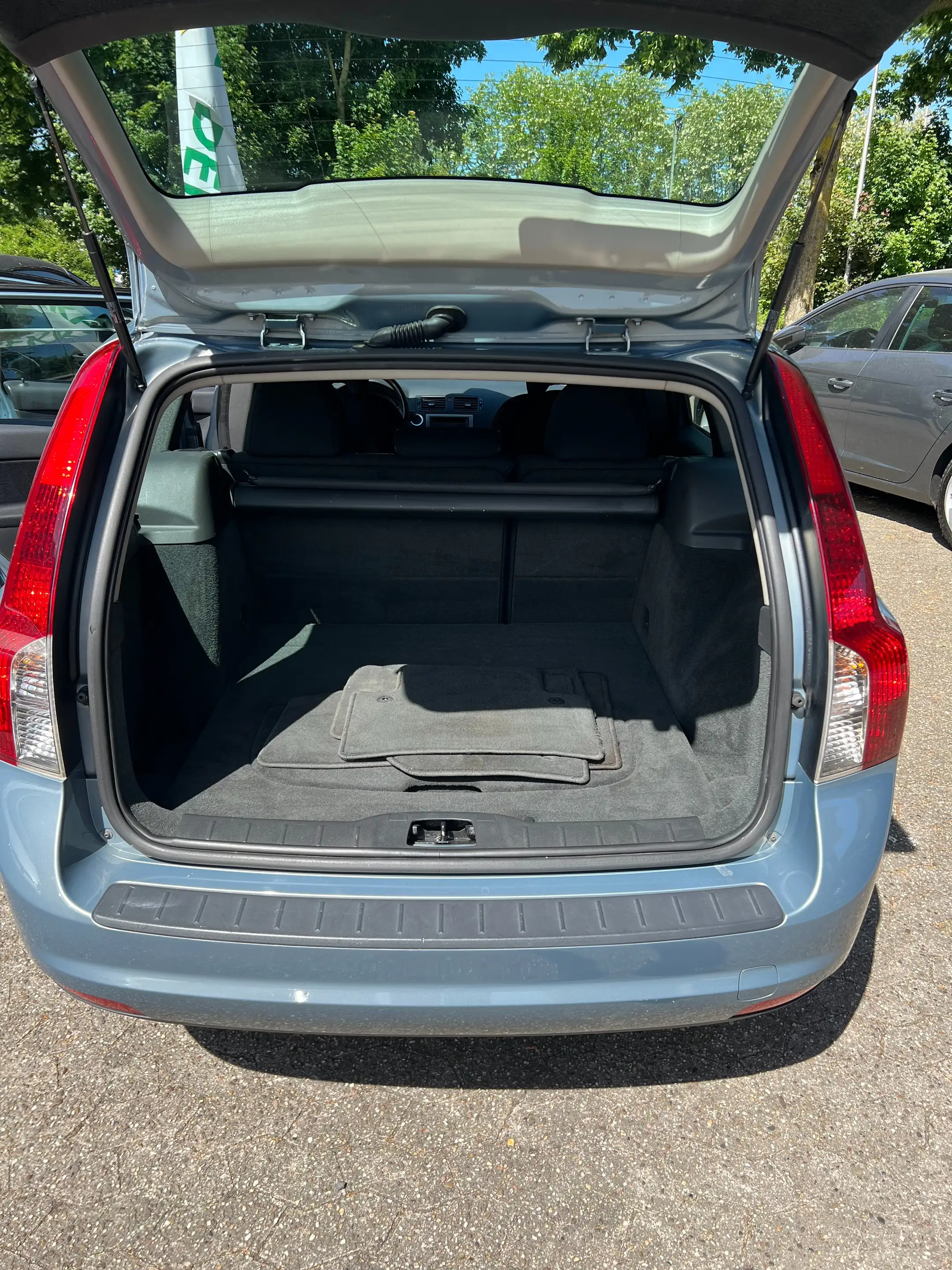 Volvo V50 TÜV & Inspektion NEU - Klimaanlage - Diesel — photo 10